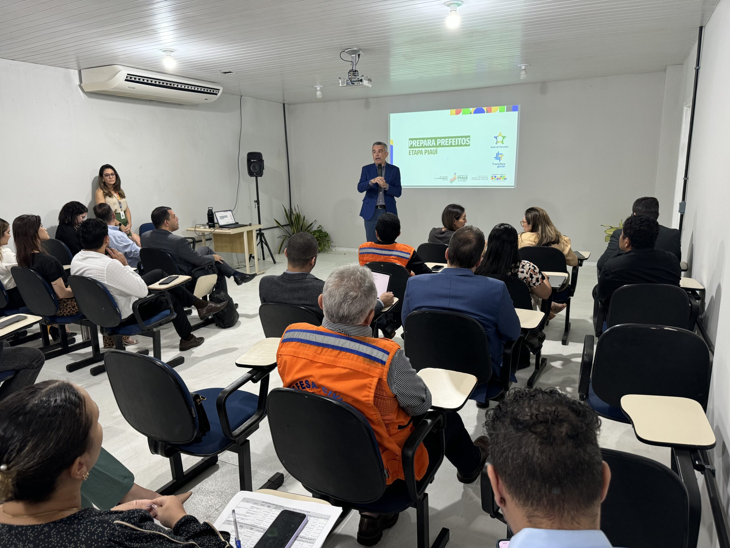 Seplan promove encontro estratégico do Prepara Prefeitos