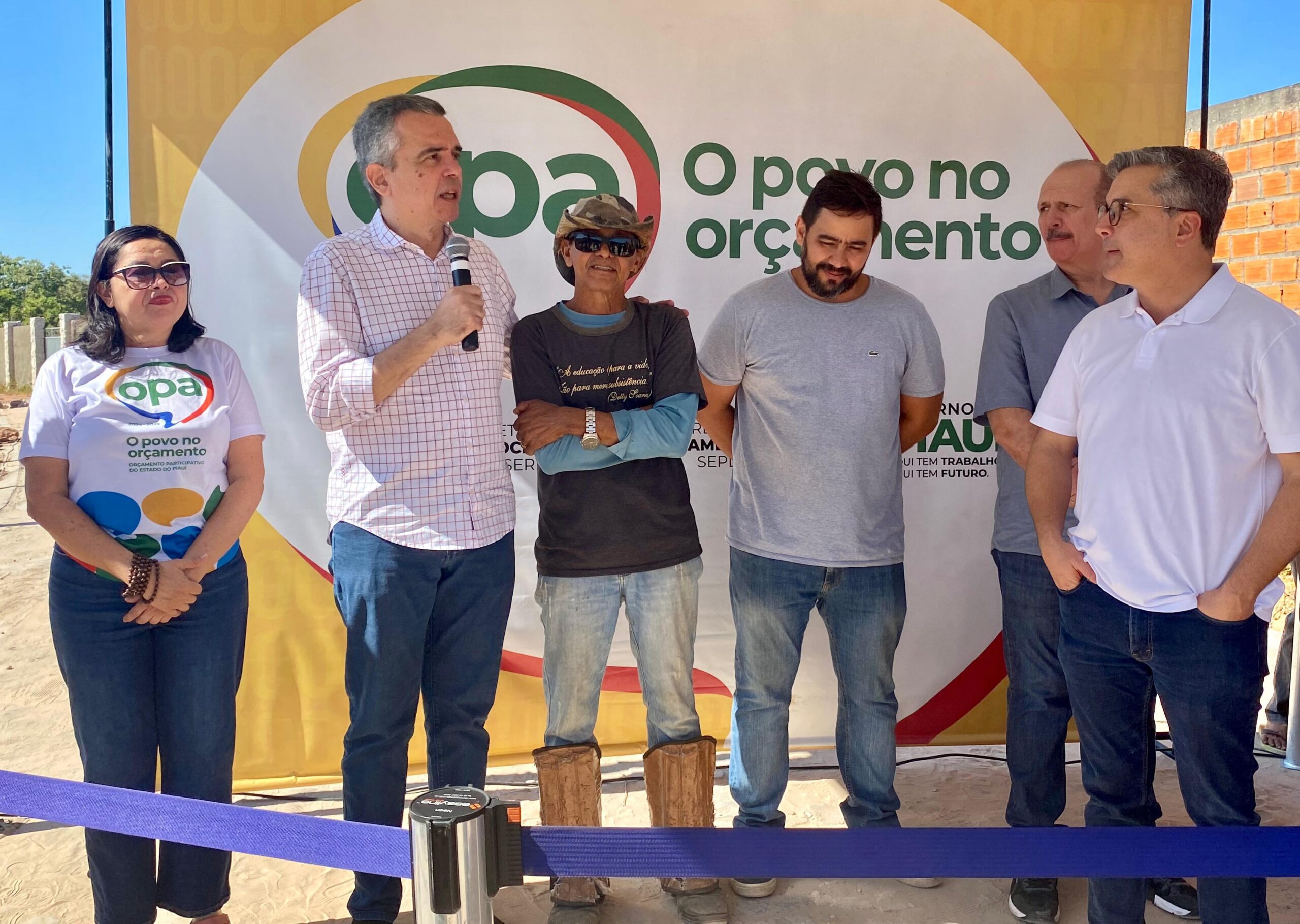 Governo do Piauí faz entrega de pavimentação e academia do OPA na zona rural de Teresina