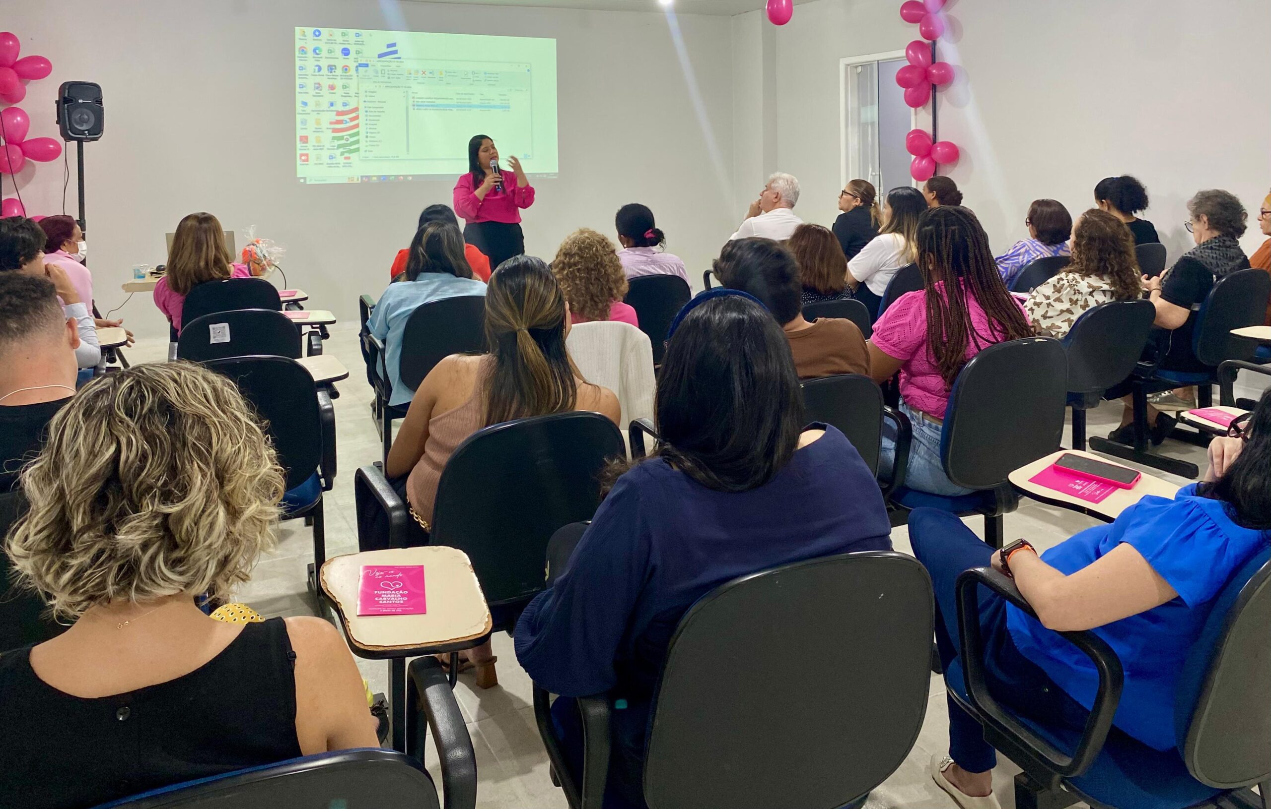 Seplan promove palestra e consultas voltadas à prevenção do câncer de mama, em alusão ao Outubro Rosa
