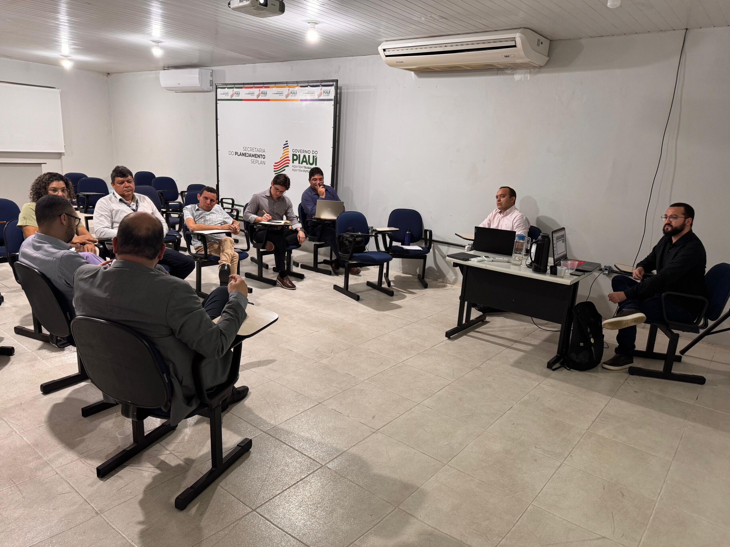 Governo faz reuniões de alinhamento entre órgãos estaduais para otimização da gestão pública