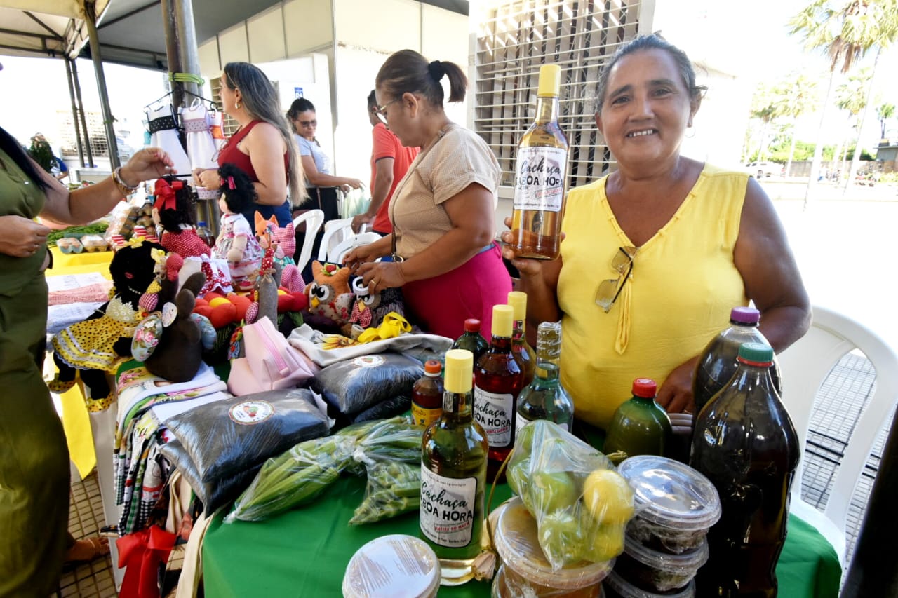 Feira de Serviços do Diálogos pelo Piauí fortalece o acesso à cidadania em Campo Maior