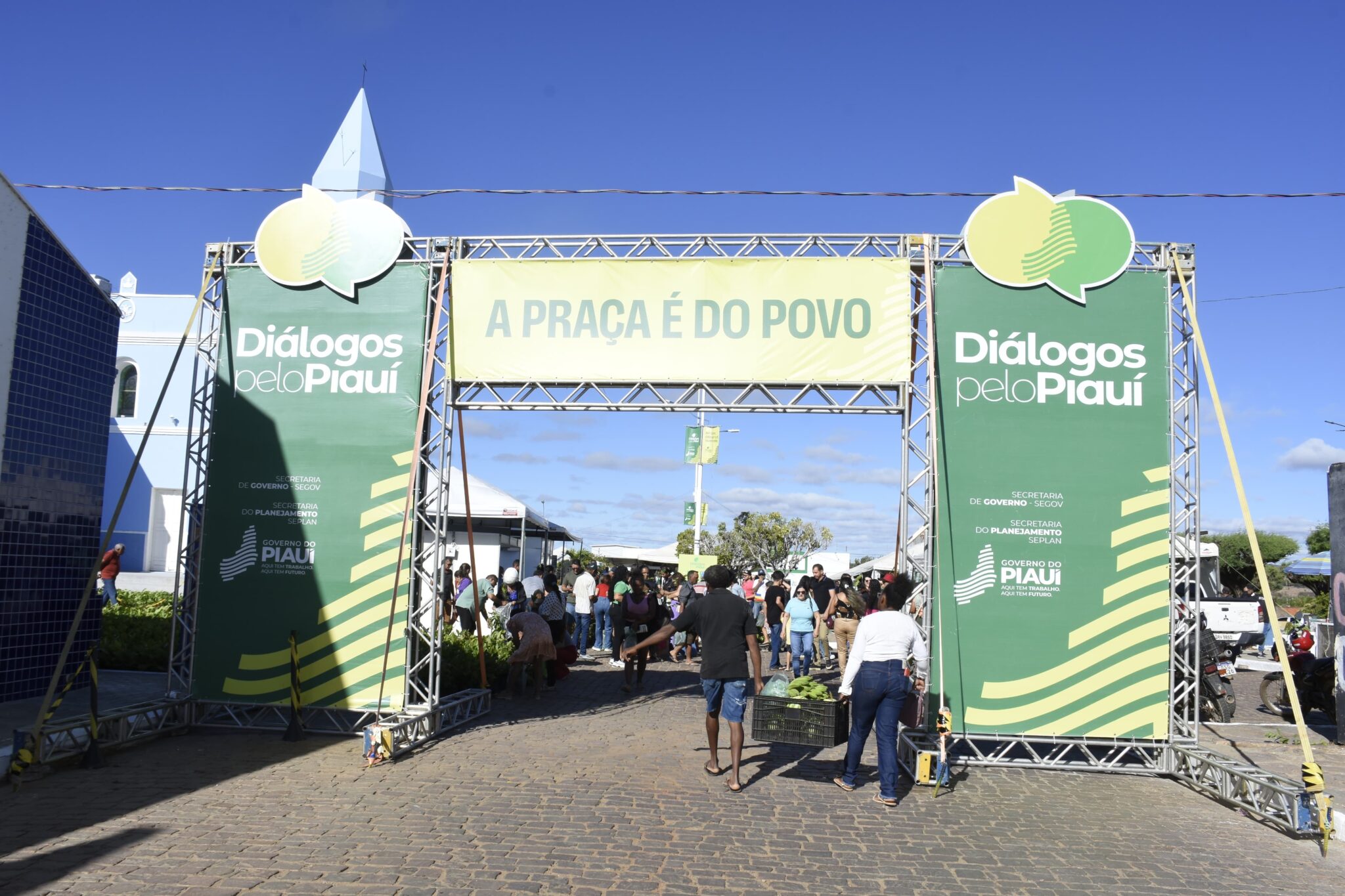 Diálogos Pelo Piauí: Feira de Serviços realiza cerca de 900 atendimentos nesta sexta (11) em Paulistana