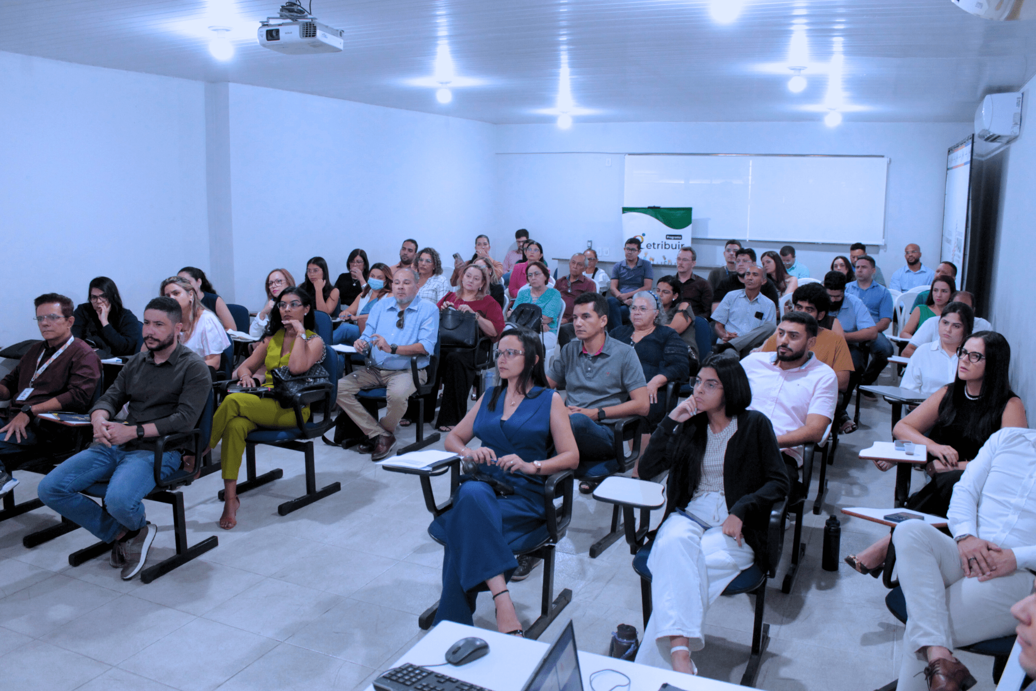 Seplan promove oficinas sobre o PLOA 2026 e capacita servidores para uso da plataforma COTAS-PI