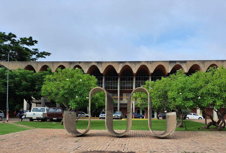Governo do Piauí entrega Projeto de Lei Orçamentária 2026 à Assembleia Legislativa