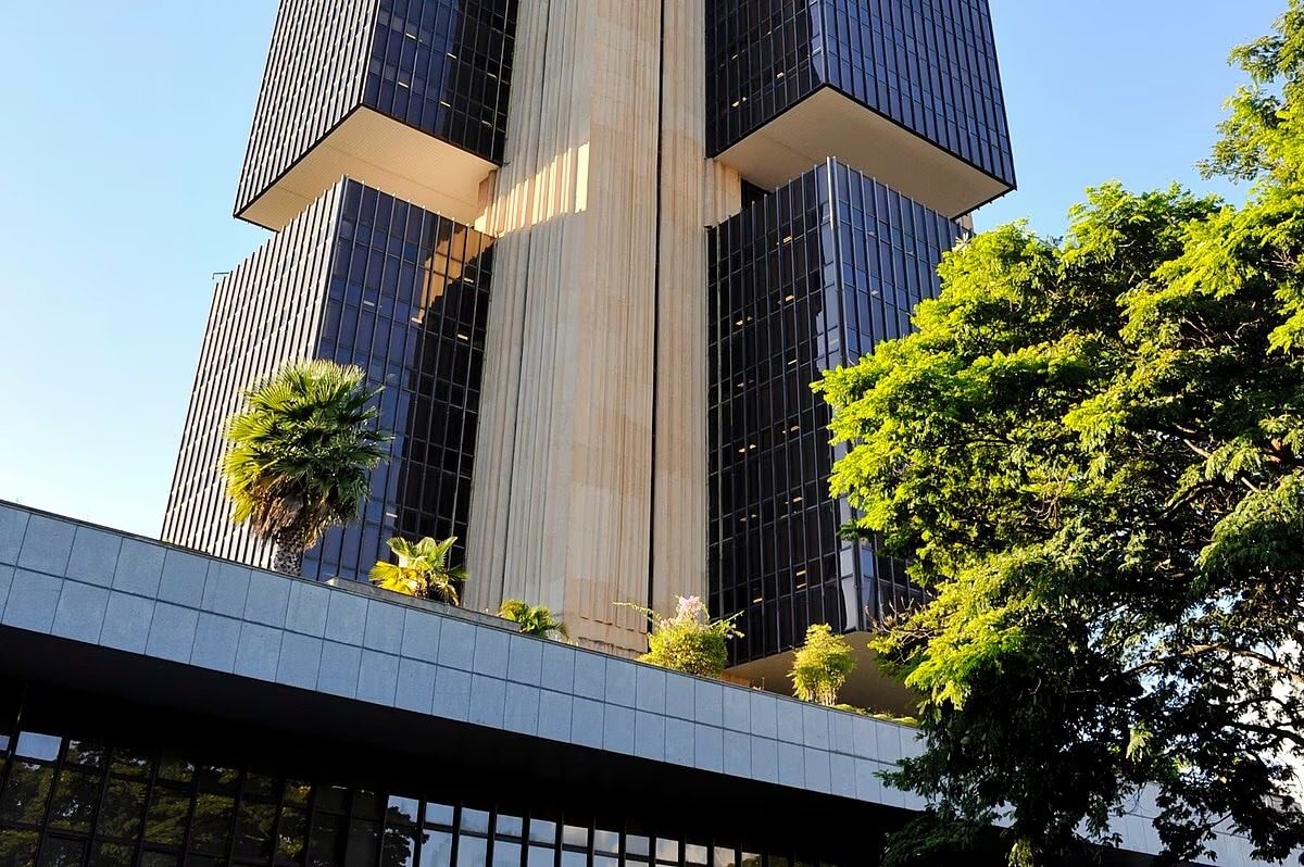 Boletim Focus: projeções para o dólar são reduzidas para os anos de 2025 e 2026