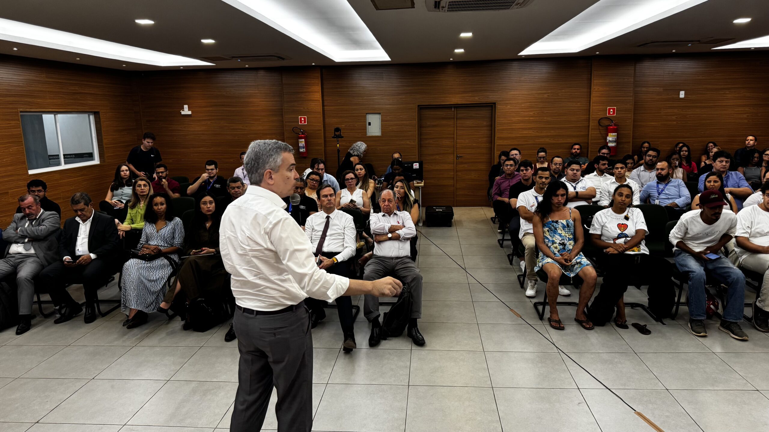 Seplan promove debate desenvolvimento regional e megatendências globais em evento com Banco Mundial e Universidade de Lisboa