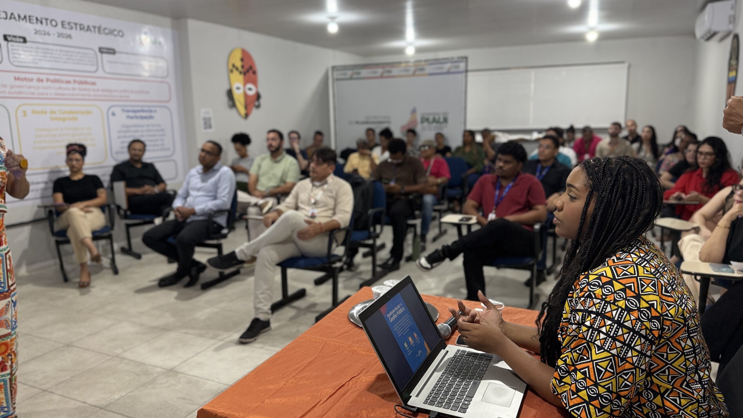 Seplan promove debate sobre equidade racial na gestão pública e apresenta plataforma Baobá Conexões