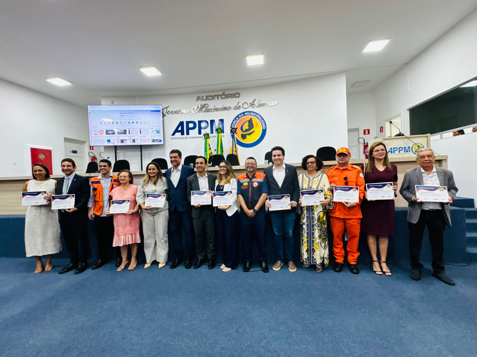 Secretaria do Planejamento participa de evento Piauí Resiliente e é homenageada por parceria com a Defesa Civil