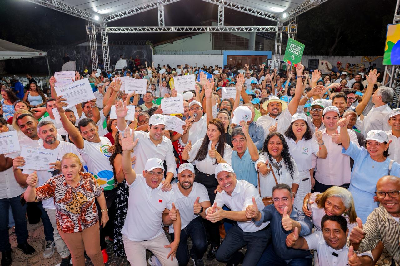 Rafael Fonteles entrega 17 obras do OPA na zona Leste de Teresina e autoriza mais de R$ 4 milhões em investimentos
