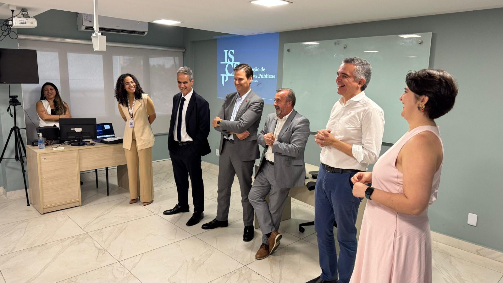 Servidores do Piauí concluem pós-graduação em governança inteligente em parceria com universidade de Lisboa