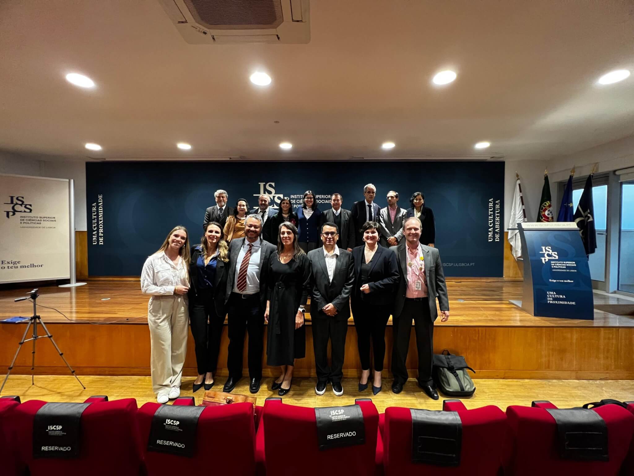 Seplan discute descentralização e planejamento territorial em Conferência Internacional em Portugal