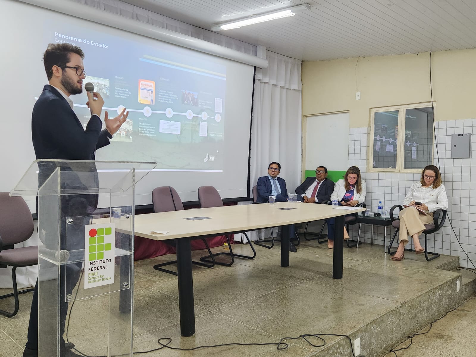 Governo participa de discussões sobre soluções para escassez hídrica em São Raimundo Nonato